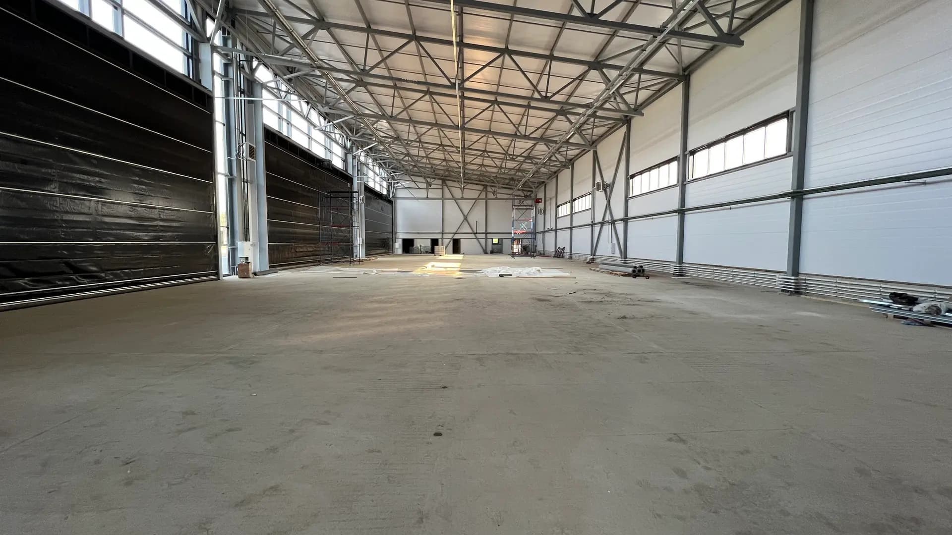 Полимерные полы в ангаре для вертолётов